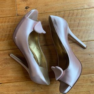 Kate Spade pink heels with ❤️ heart size 9.5